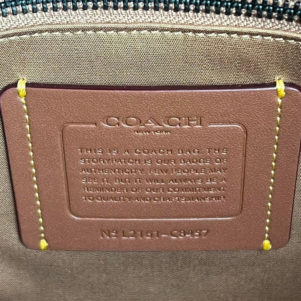 C8457 - Coach Field Tote 40 in Organic Cotton Canvas with Coach Badge - Picture 8 of 11